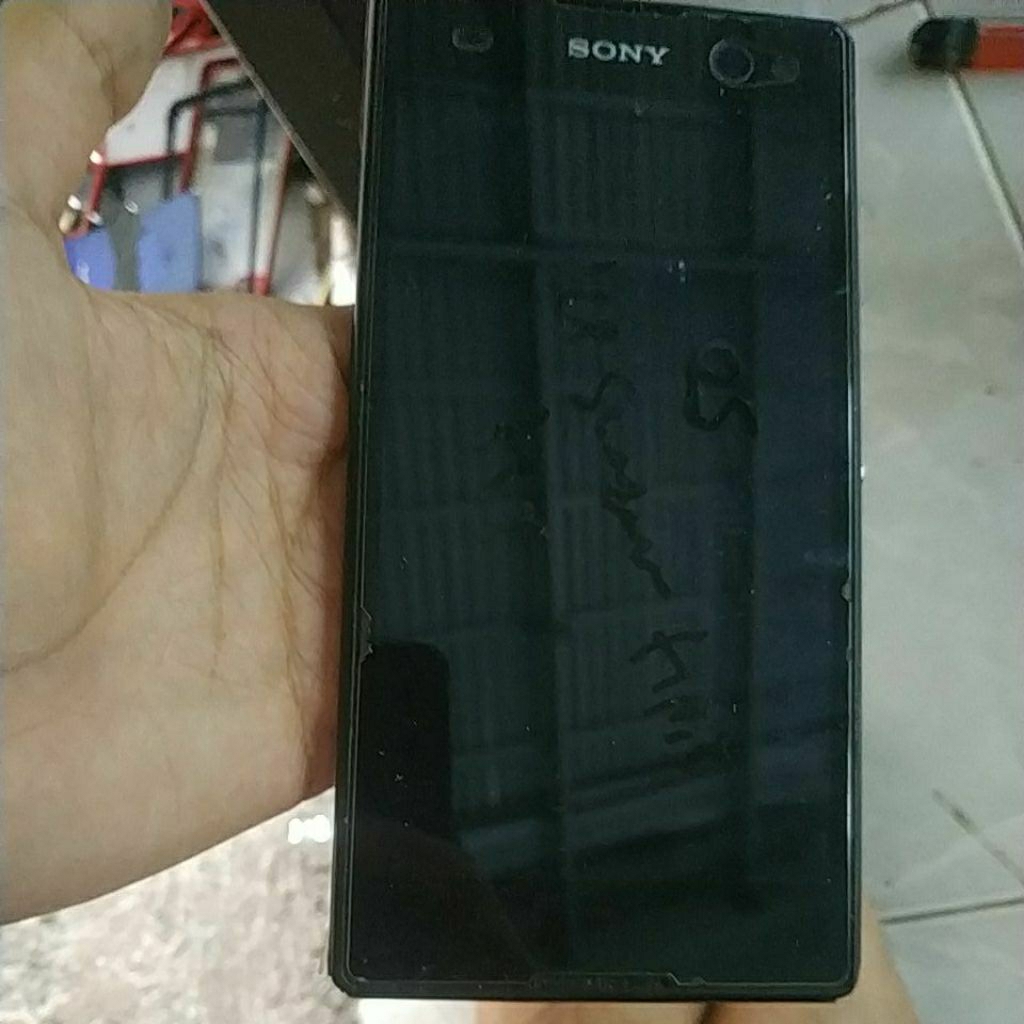 LCD SHADOW BEKAS SONY XPERIA C3