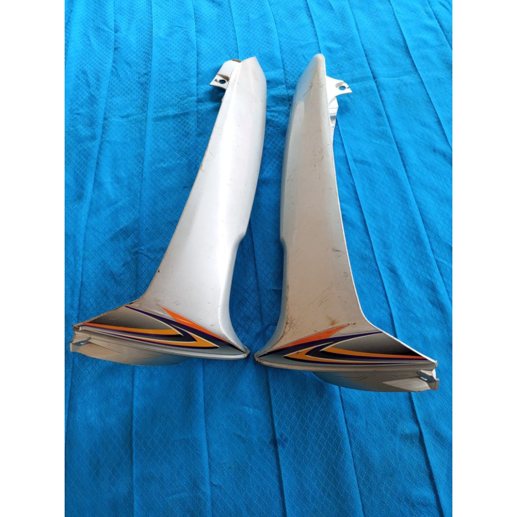 sayap luar Shogun 110 / sayap Suzuki Shogun 110R original silver