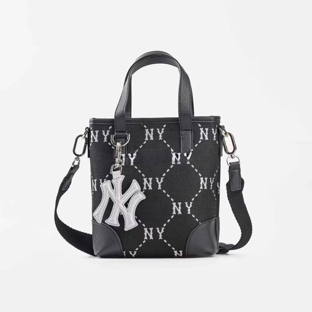 MLB DIA MONOGRAM JACQUARD MINI CROSS BAG NEW YORK YANKEES BLACK