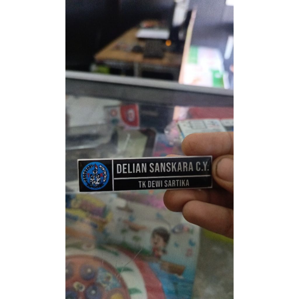 

name tag resin (2x8)