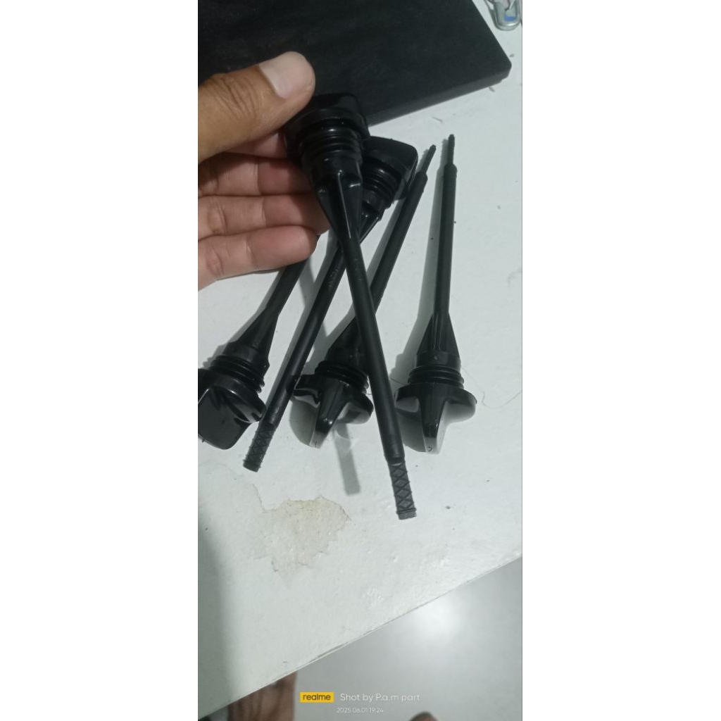 Stik Tutup Oli colokan oli Mesin Atas Honda Verza New Megapro CB 150 VERZA Original harga/1pcs