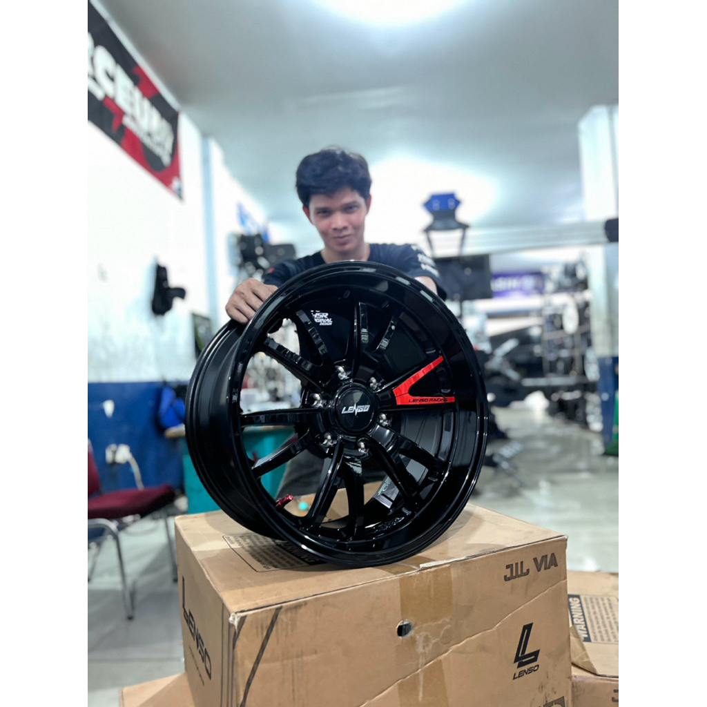 VELG MOBIL LENSO VENOM 96V RING 18 PAJERO FORTUNER TRITON DLL