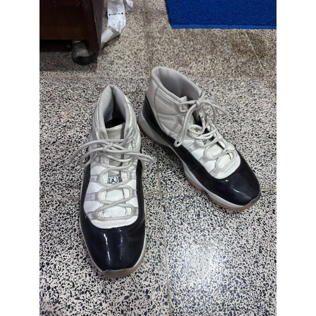 preloved sepatu Air Jordan 11 Retro DMP