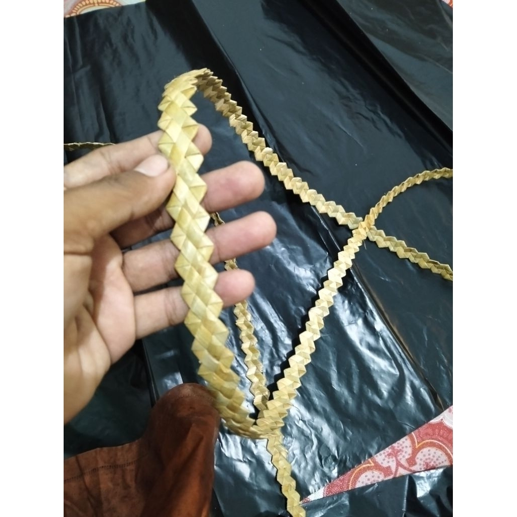 

TALI PURUN MODEL SISIK Tebal 1.5cm