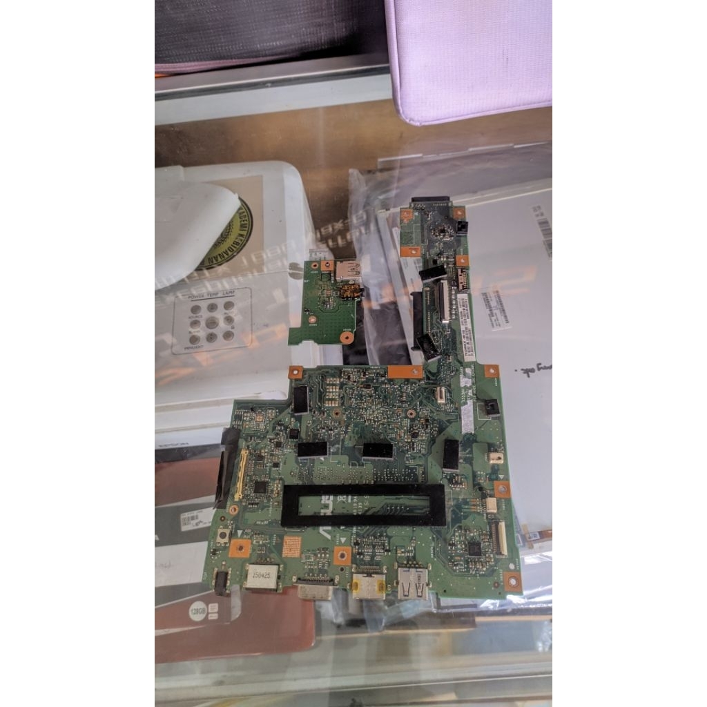 Mainboard Asus X453 Normal