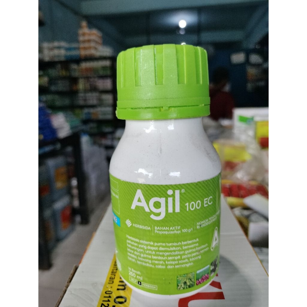 Herbisida AGIL kemasan 250 ml