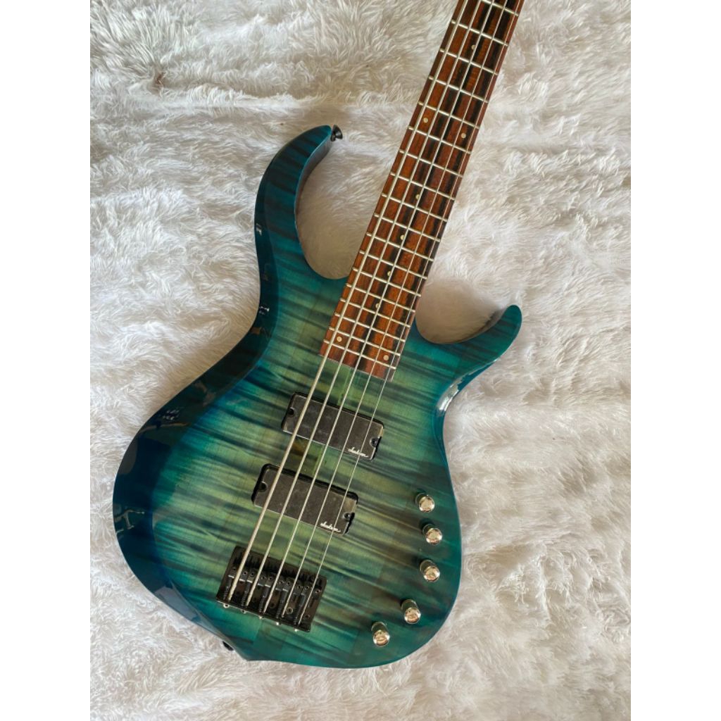 Bass 5string Marcus Miller