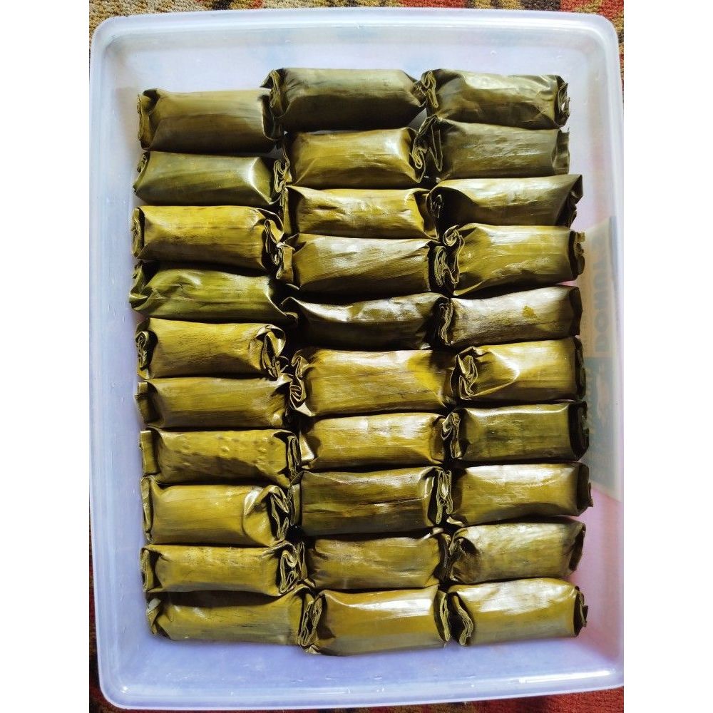 

lontong daun atau lontong sayur