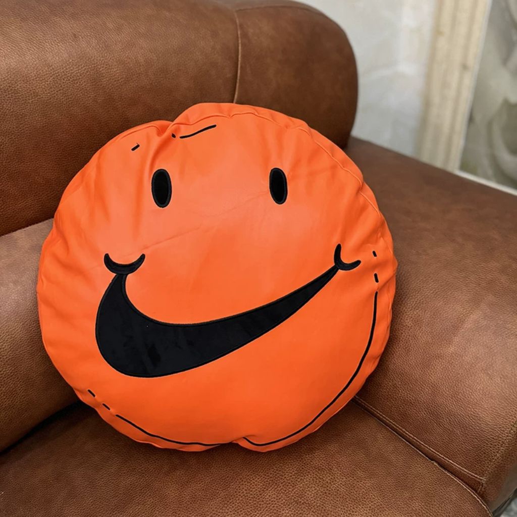 Bantal Sofa Nike Have A Nike Day logo original