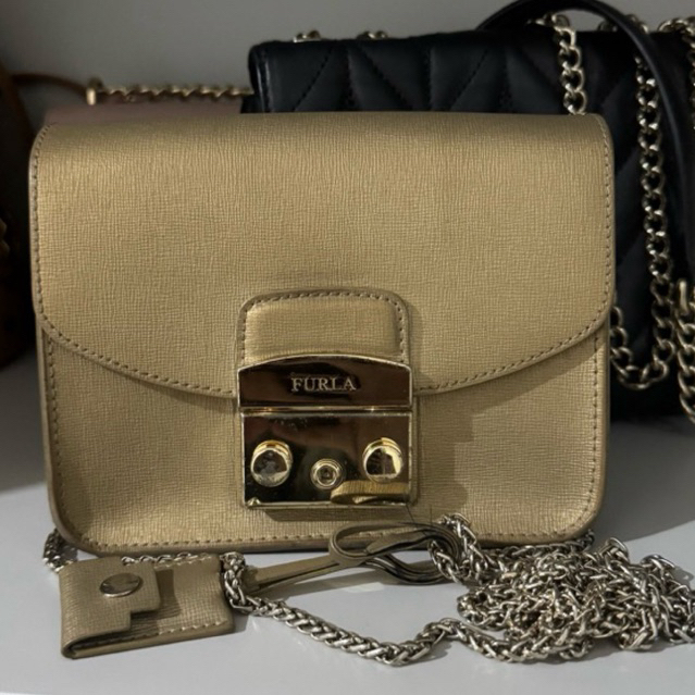 tas furla metropolis ori auth bekas
