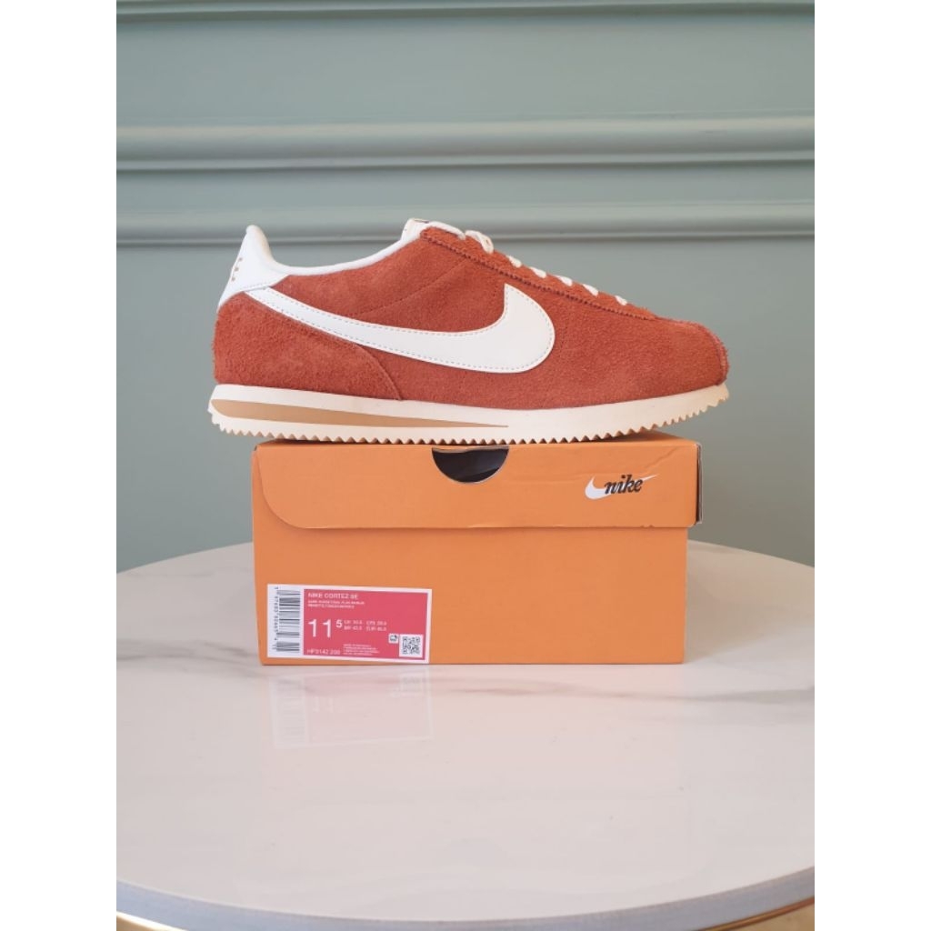 Sepatu Nike Cortez SE Suede Dark Russet Original
