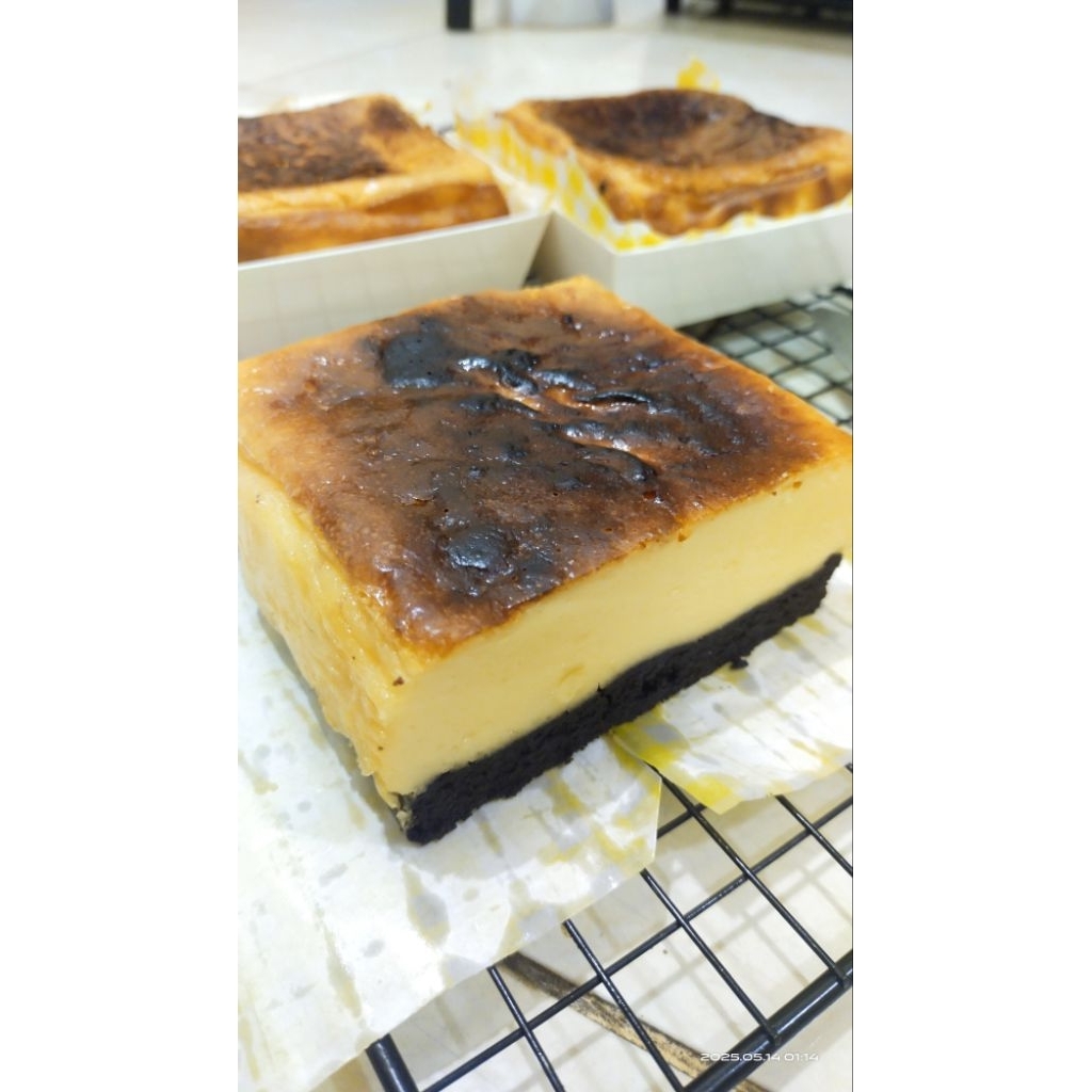 

Burnt Cheesecake brownies/full creamcheese