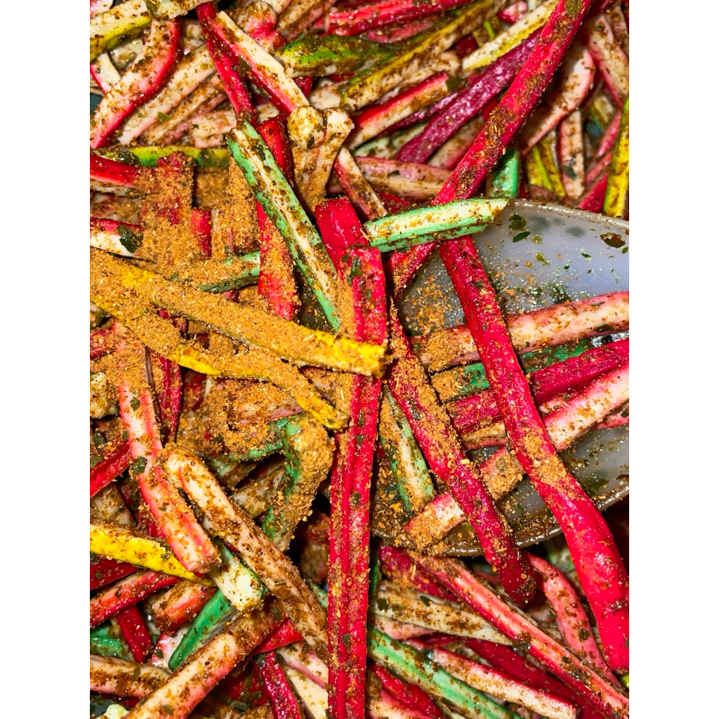 

KERUPUK SEBLAK BETON CIKRUH DAUN JERUK 250 GRAM-KERUPUK SEBLAK BUMBU MELIMPAH DIJAMIN ENAK