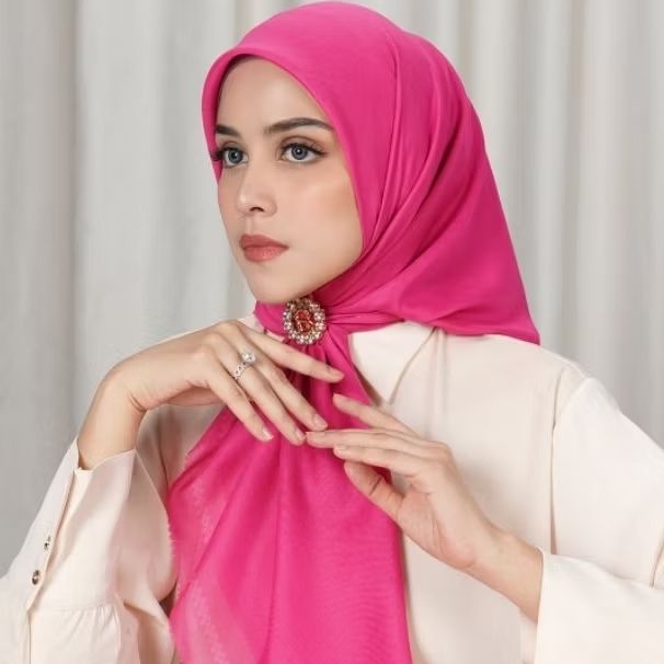 TODAY SCARF LILAC ROSE BUTTONSCARVES