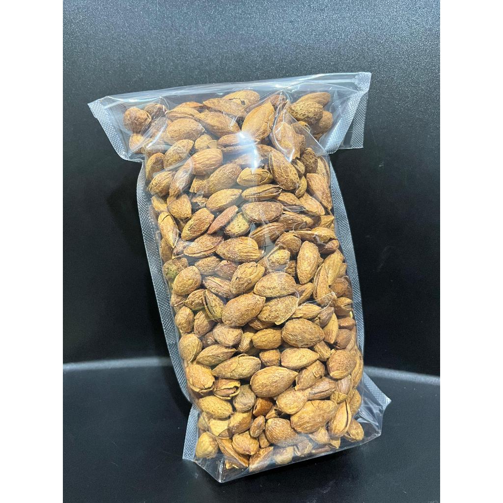 

Kacang Almond panggang Kulit 1 Kg