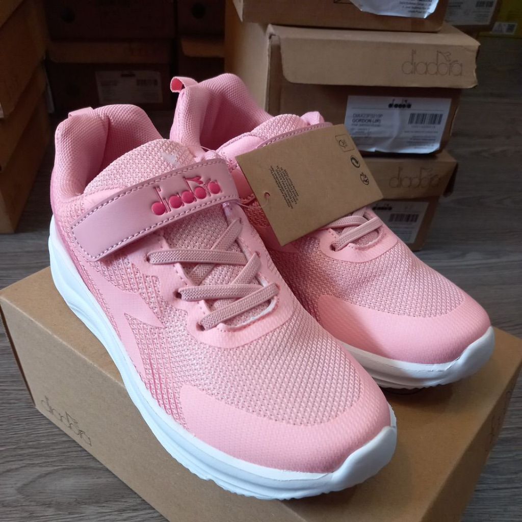 Sepatu DIA Greaty (JR) ex display