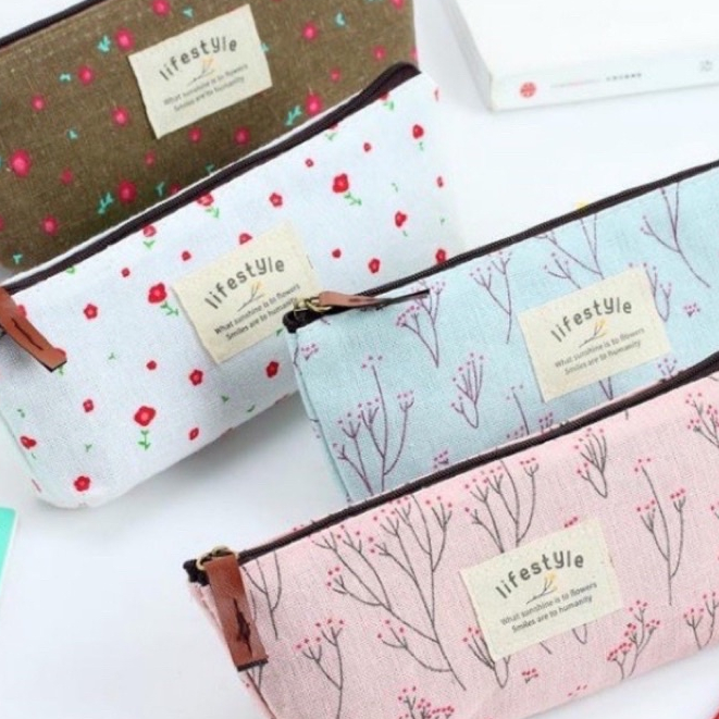 

Pencil Case Tempat Kotak Pensil Kain Motif Bunga / Flower Aesthetic Pencil Case • Kiku Stuffs