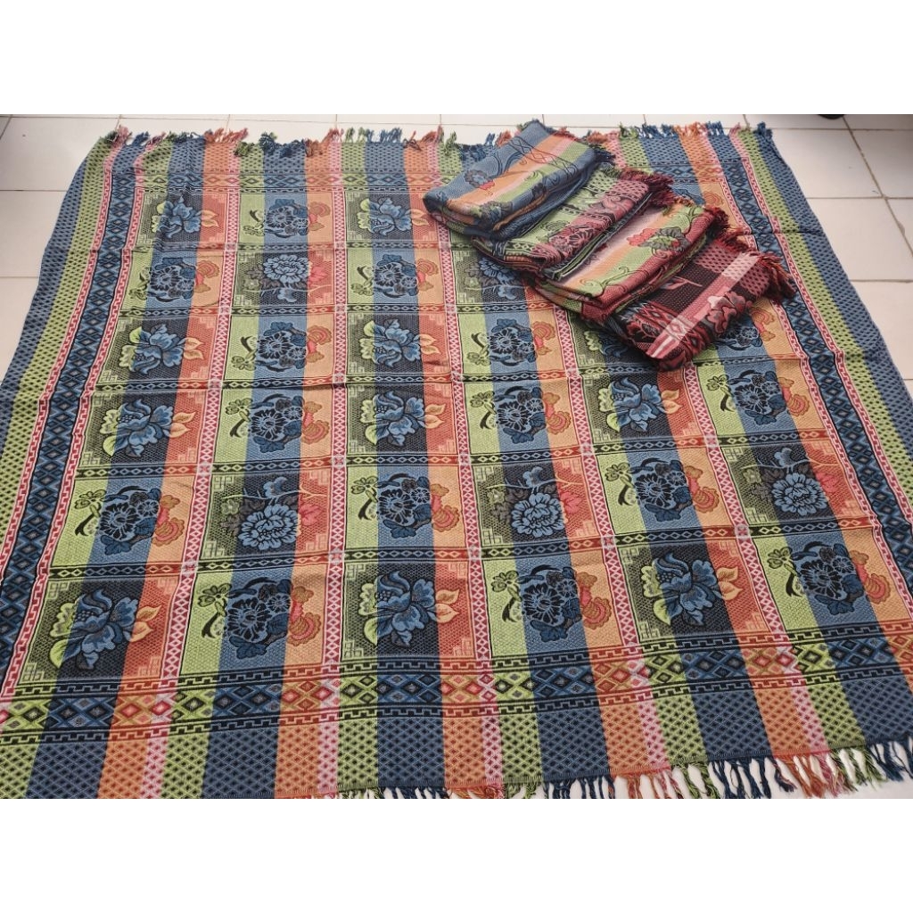 Hambal Rajut Pelangi