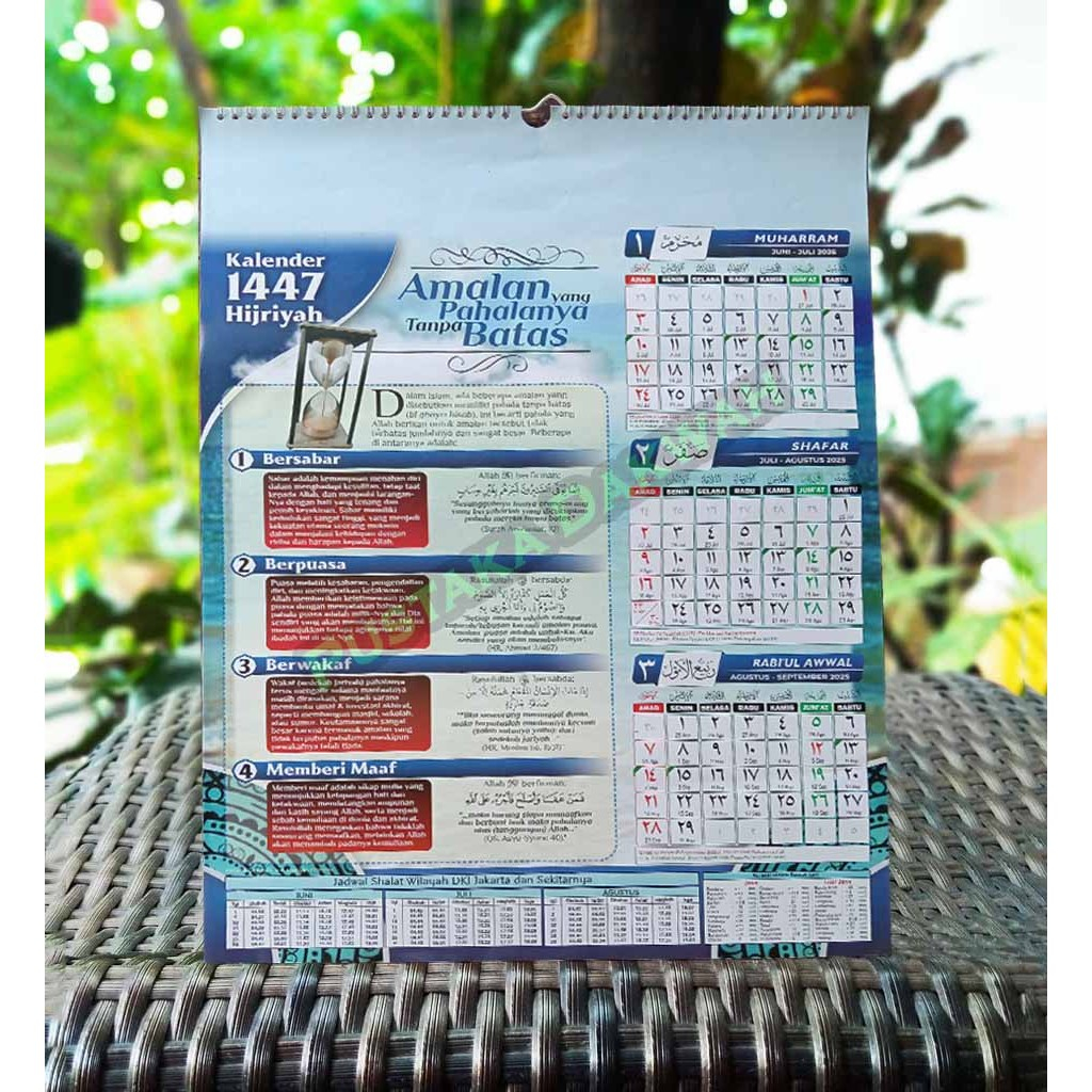 

Kalender Hijriyah 2025 2026 Kalender Hijriyah 2026 Kalender Dinding Spiral kalender Spiral Full Colour - Disertai Jadwal Waktu shalat Kalender Hijriyah 1447 (2025-2026) Kalender Dinding 1447 Hijriah