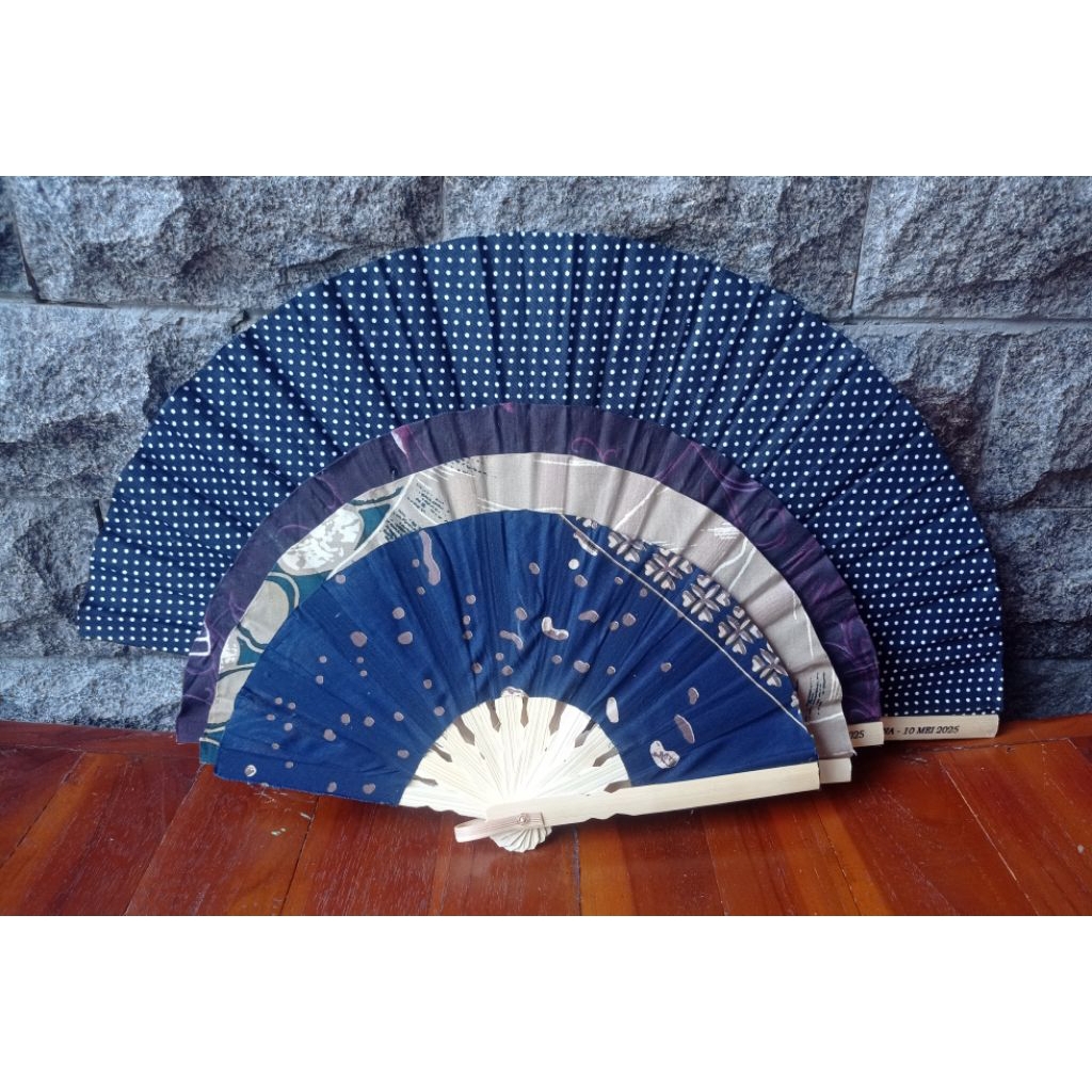 CONTOH SOUVENIR JADI - Souvenir Pernikahan / kipas batik / kipas tangan