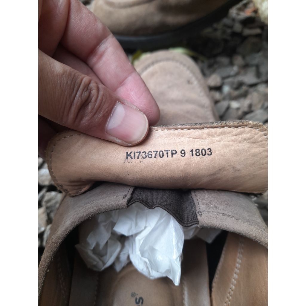 hush puppies loafers leathers preloved