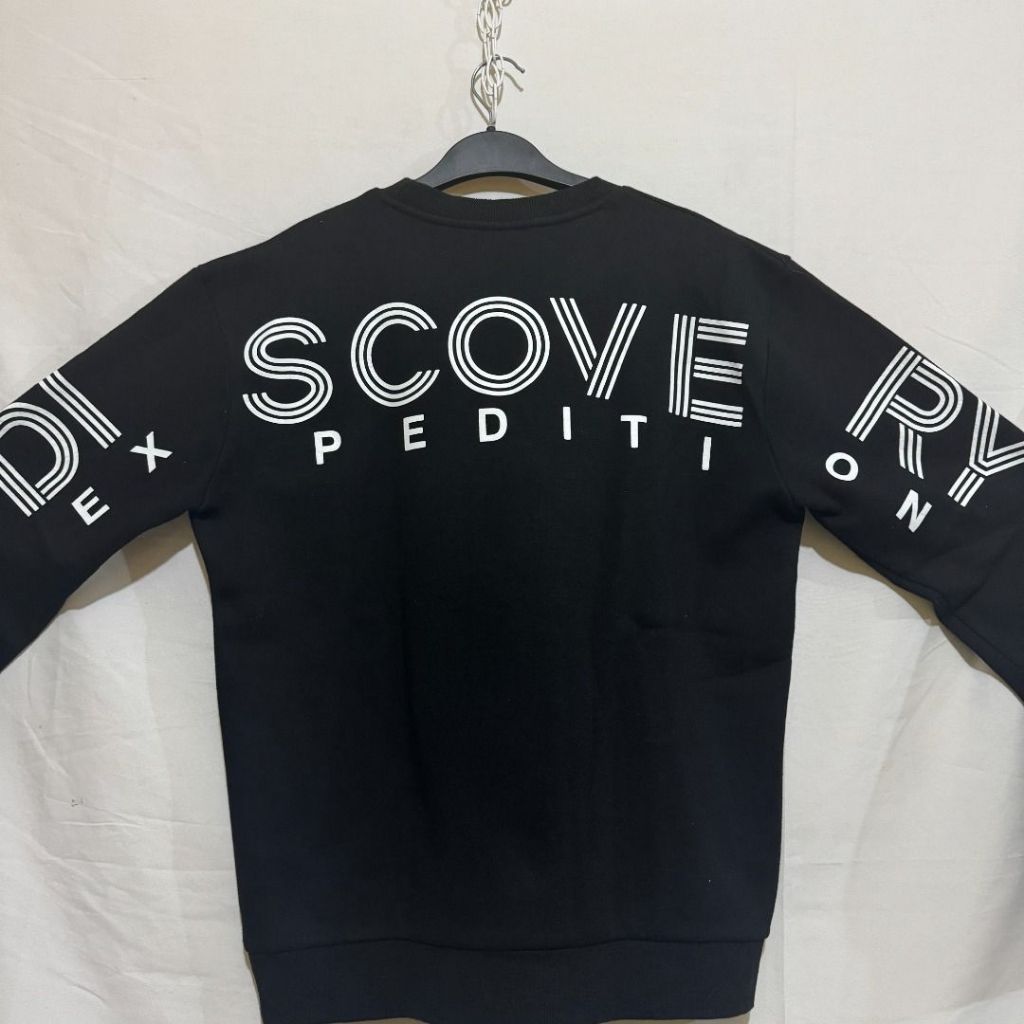 DISCOVERY Big Logo spell out crewneck crewneck