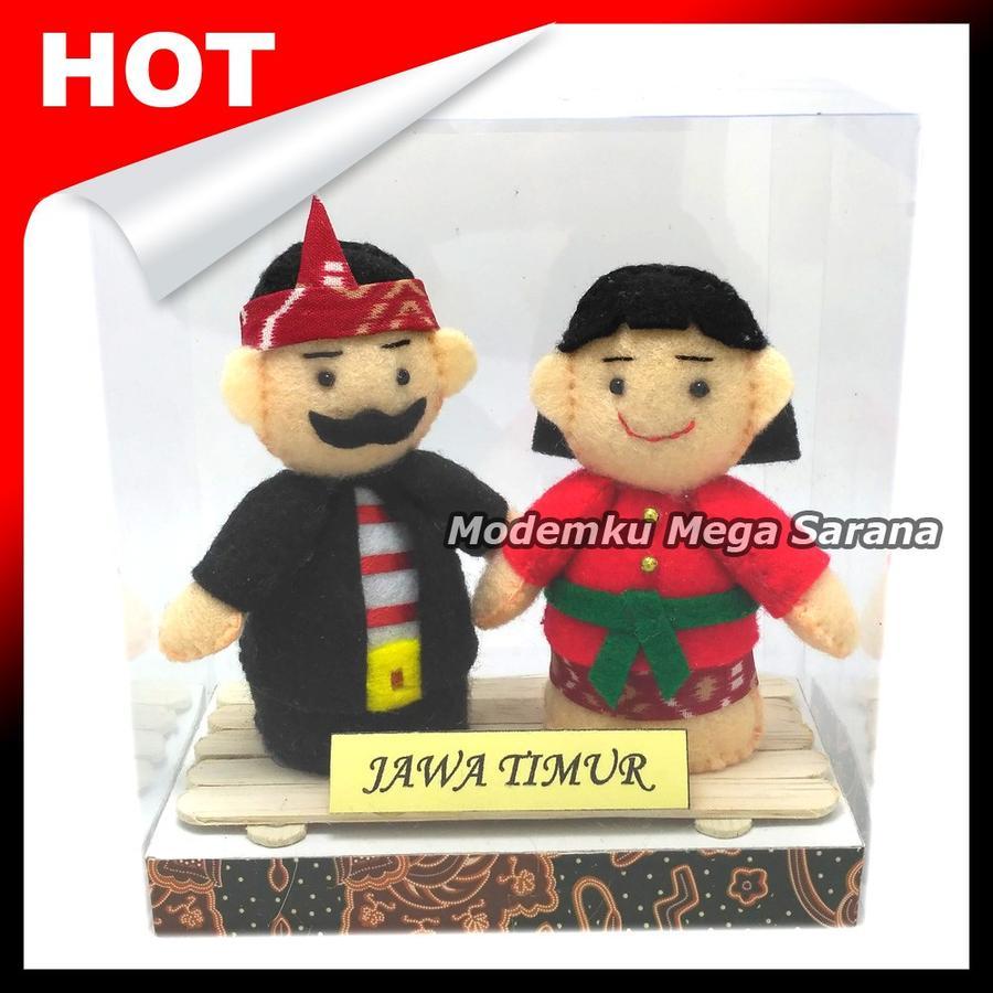 Boneka Pakaian Adat Jawa Timur / Miniatur Baju Adat