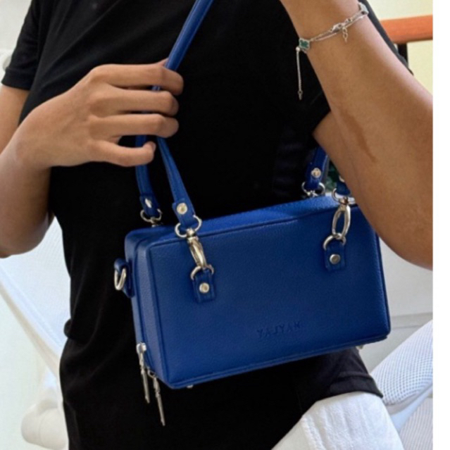 HAYLAY STUDIO - Blue Electric