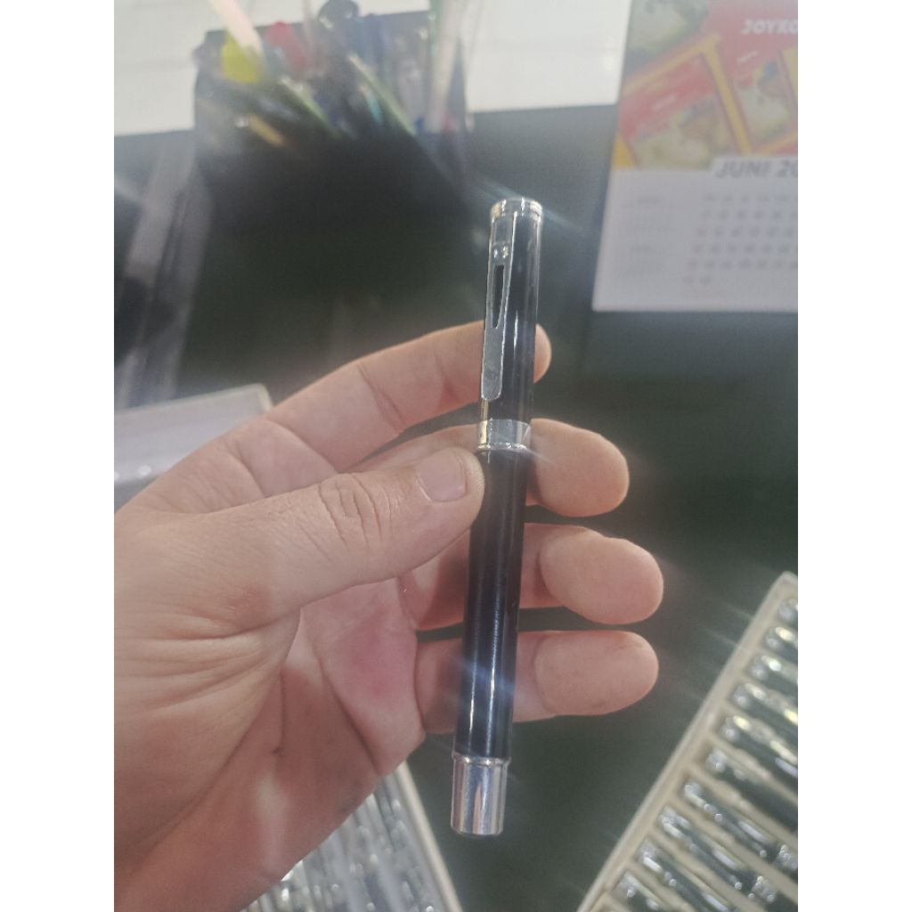 pena rollerball / pena kantong / pena tanda tangan