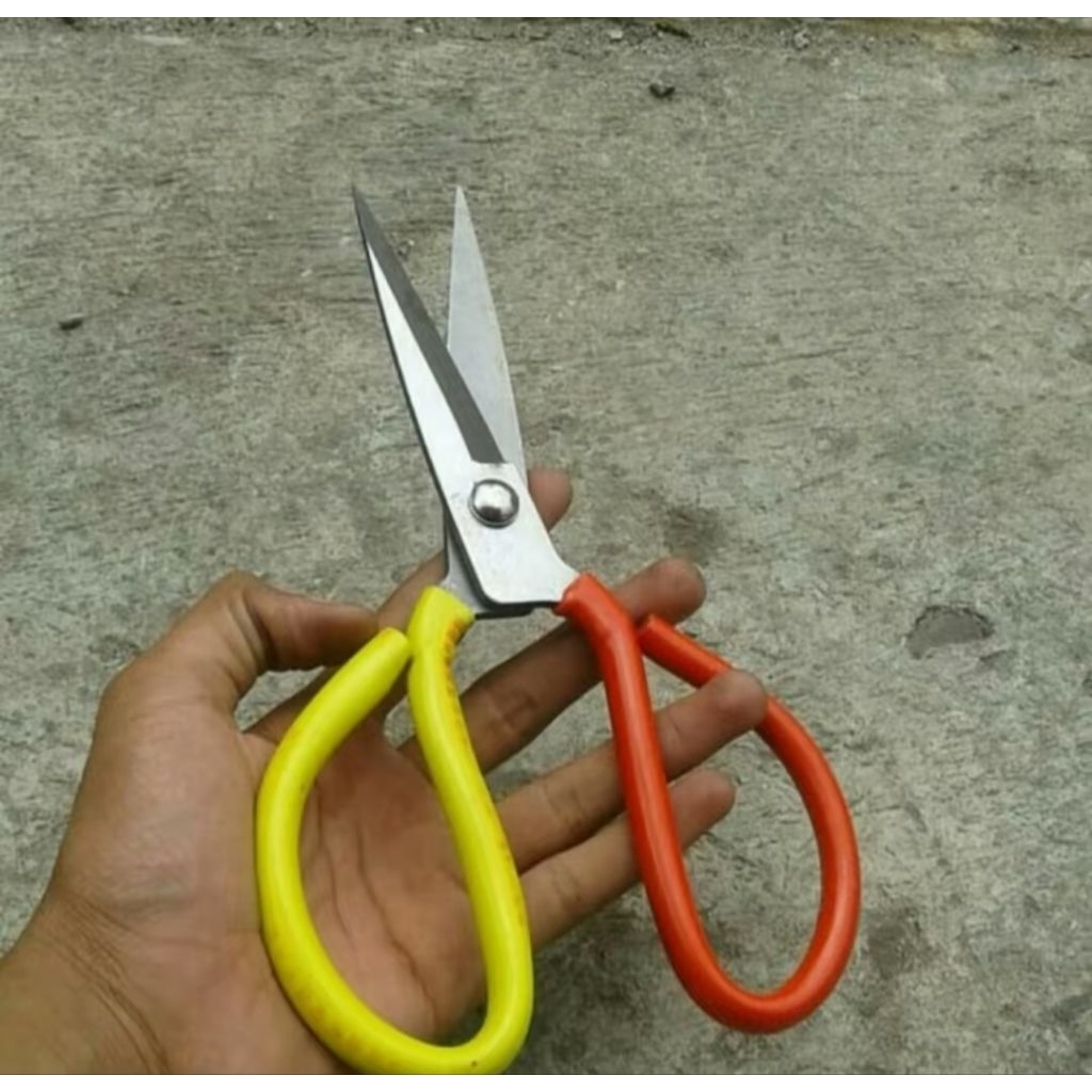 

Gunting kodok / gunting kain / gunting bahan 8" popeye (isi 12 pcs)