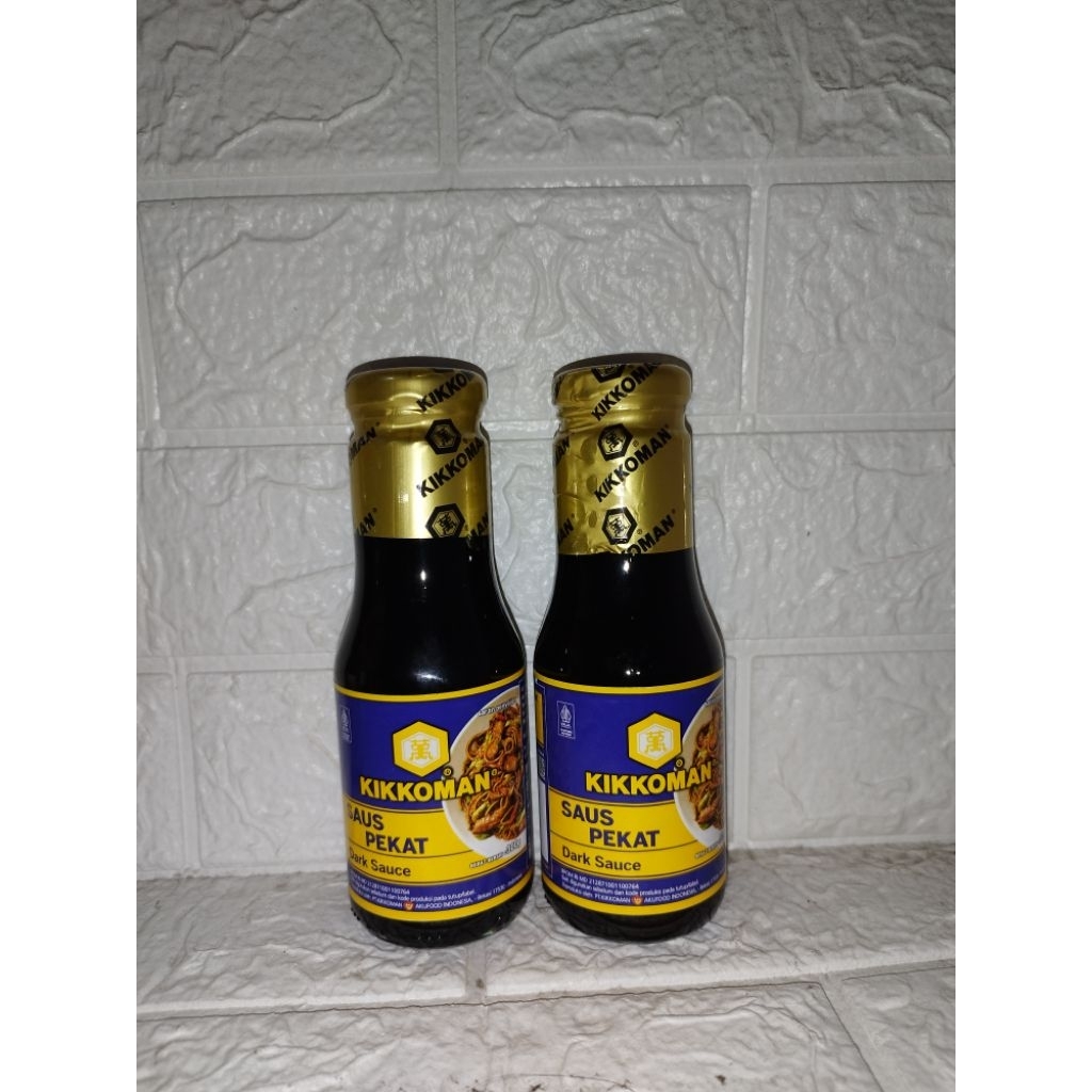 

Kikkoman Dark soy sauce / saus pekat