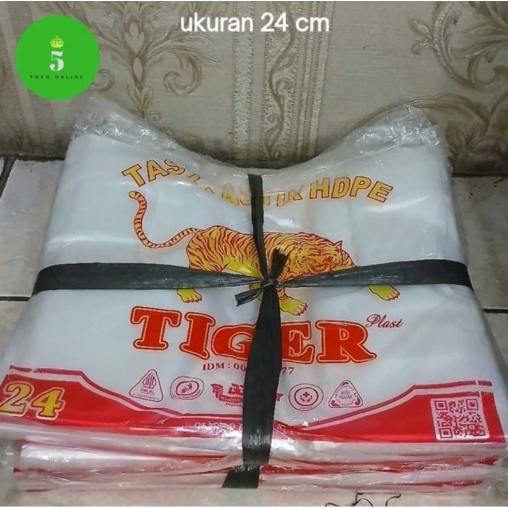 Kantong plastik kantong kresek merk Tiger bening ukuran 24