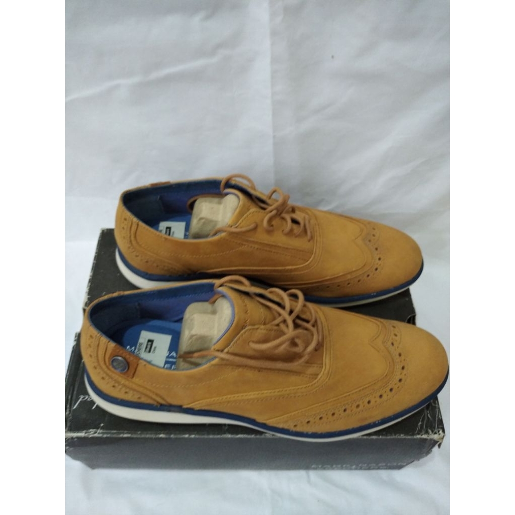 Sepatu Skechers coklat no  43 Baru Original