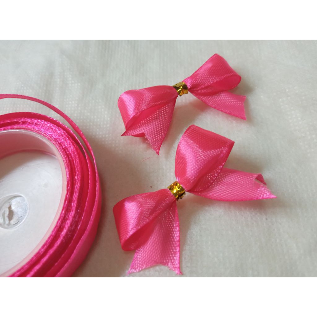 

Pita satin, Pita satin jadi, Pita hampers, Pita bucket, Pita kado, Pita satin untuk bunga