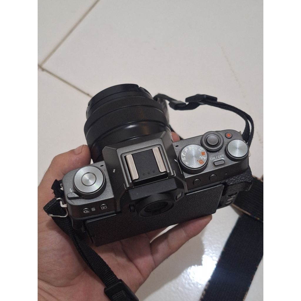 FUJIFILM XT200 KIT NO BOX BEKAS / SECOND