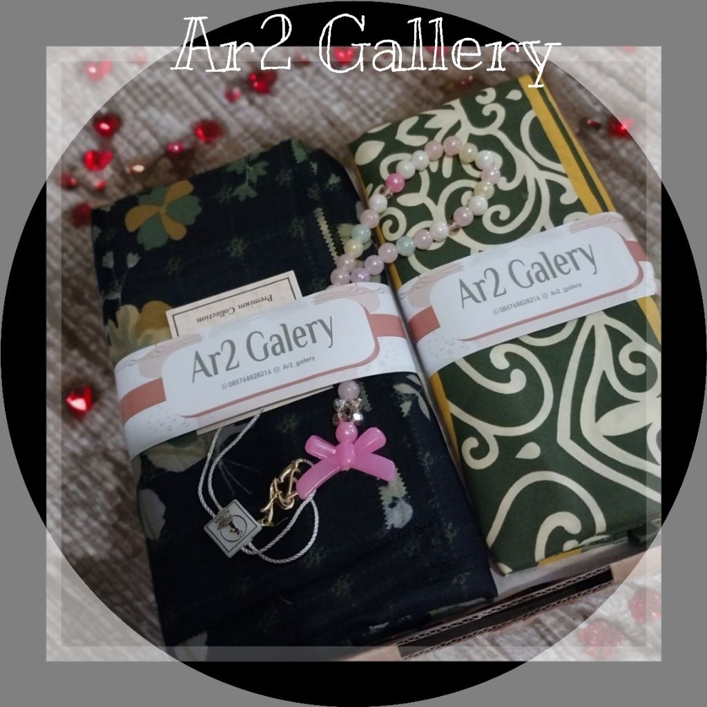

Paket Hampers Hijab Motif Azara + Sajadah Travel/ gift box by Ar2 Gallery