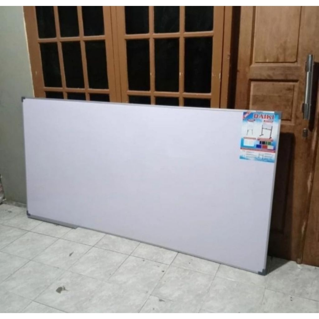 

Daiki Papan Tulis White Board Non-Magnet Bahan HPL Ukuran 100 x 150 cm / 100 x 200 cm .