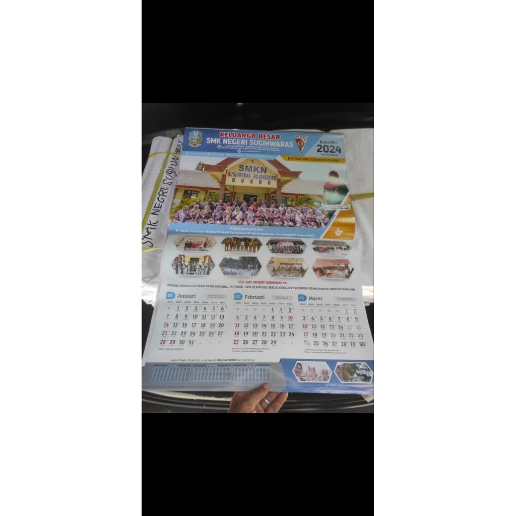 

kalender 2026 BESAR ukuran 44x64cm 4 lembar (3 Bulanan)