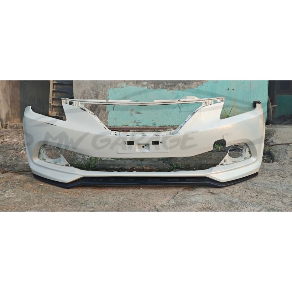Bumper depan set lips Baleno Hatchback 2017 2018 2019 Original