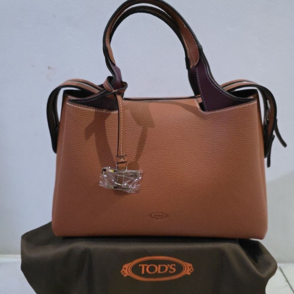 tas jinjing selempang Tods
