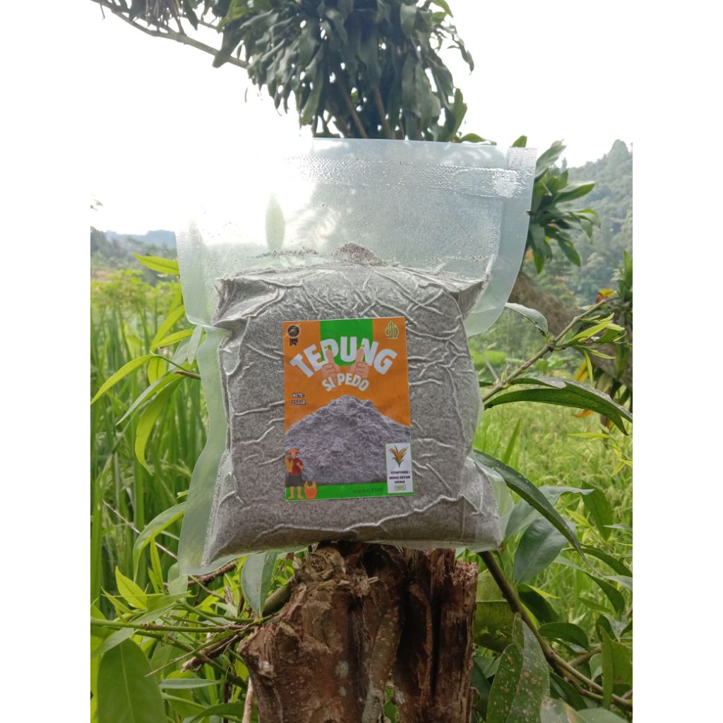 

Tepung ketan hitam Bahan bolu viral, Asli 100% ketan hitam full. kemasan 250gr - 5000gr.asli Cianjur