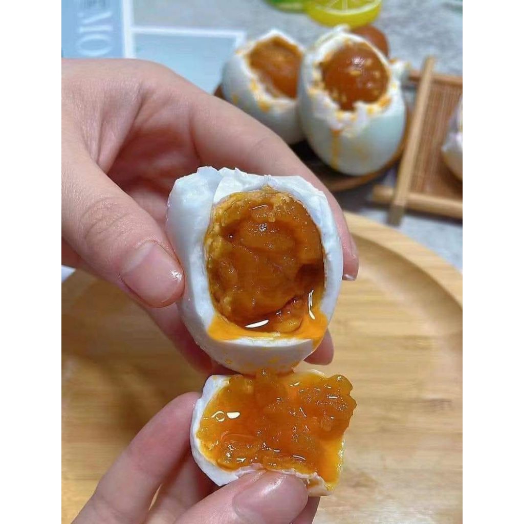

TELOR ASIN MATANG PILIHAN TERBAIK / telor asin masir dan berminyak / telur asin