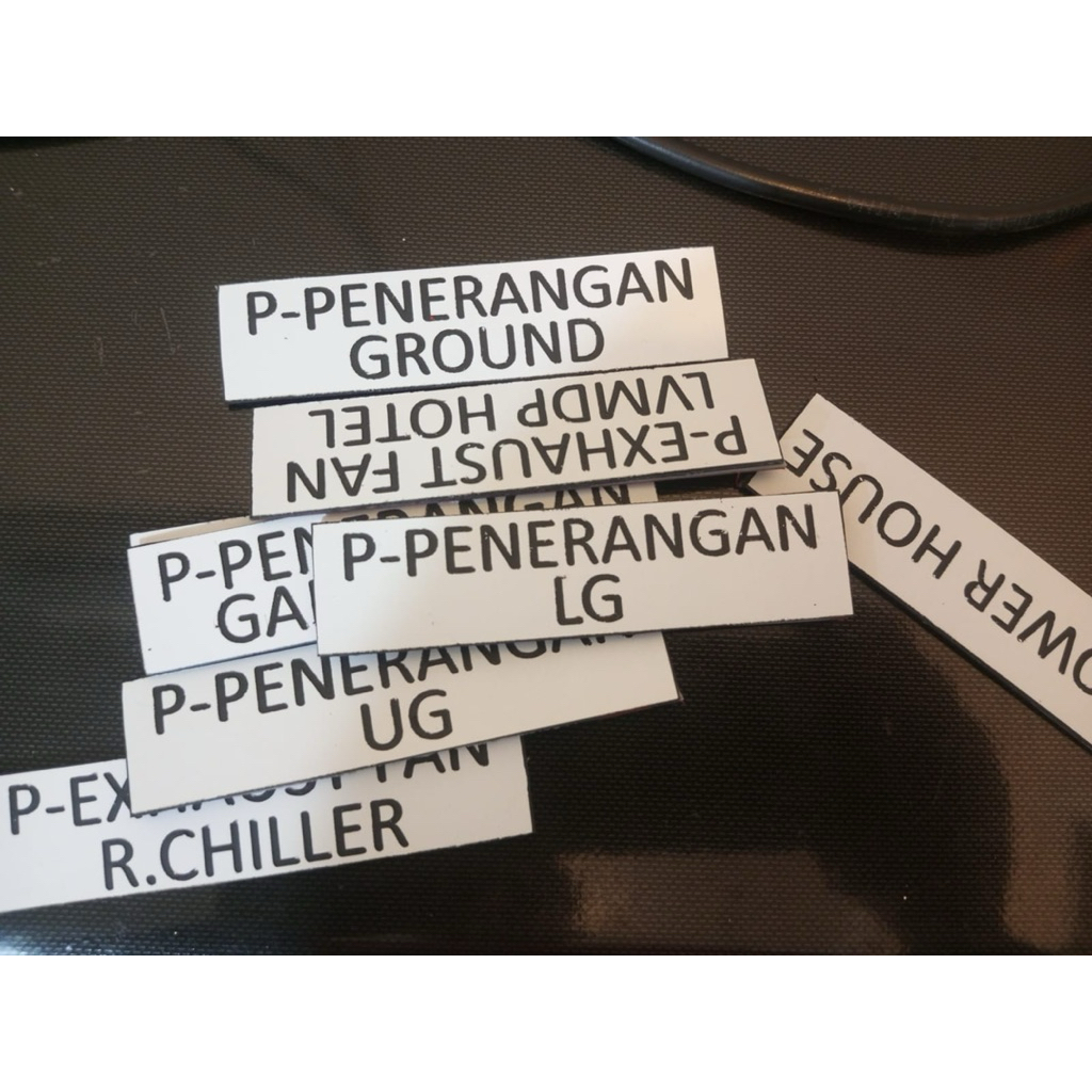 

name plate panel 10x2.4cm