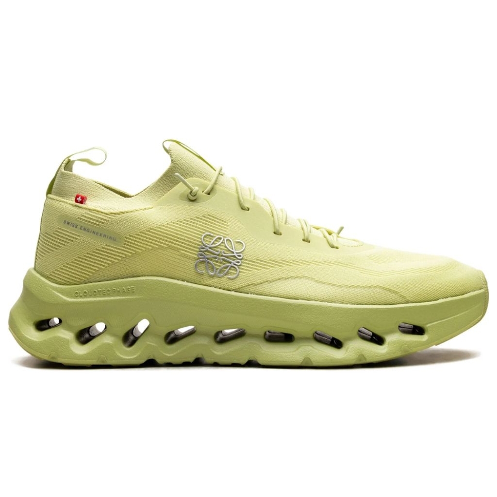 On Cloud Running Green