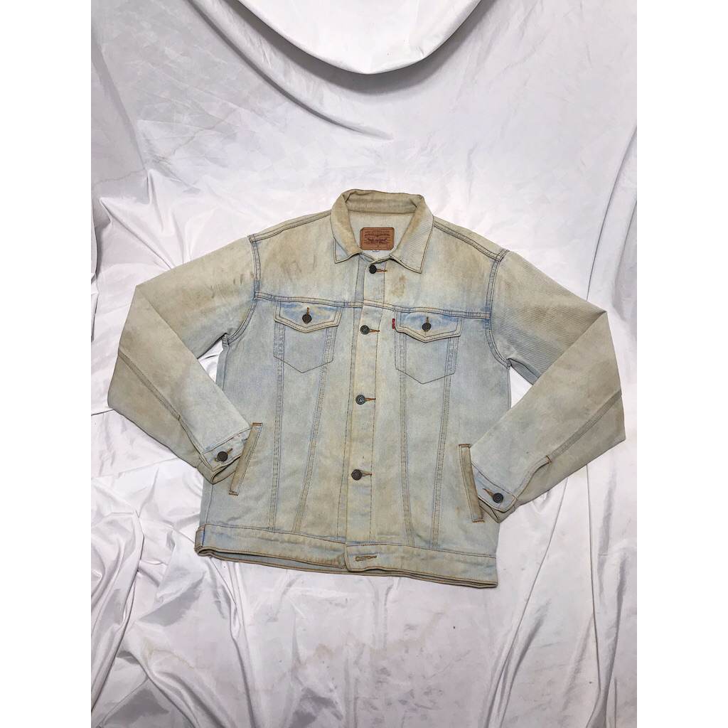 Nego Boskuu > Unwashed Levis Denim/Trucker Jacket Original - Light Blue Jeans (Outfit/Pakaian)|Prelo