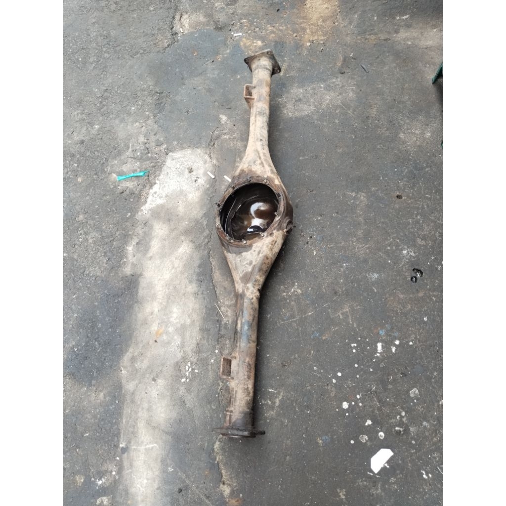 toyota hiace lama serumbung gardan belakang