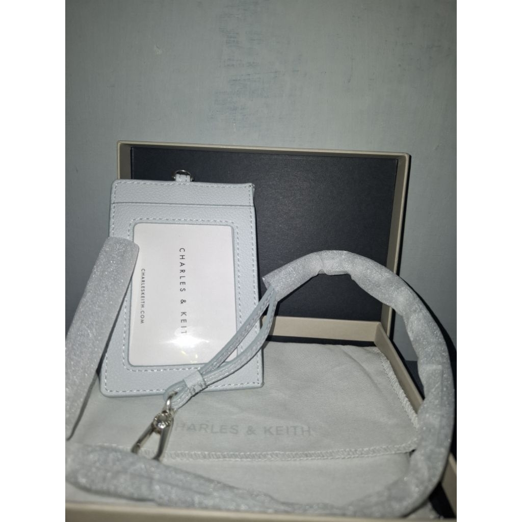 

NEW! Lanyard Charles & Keith