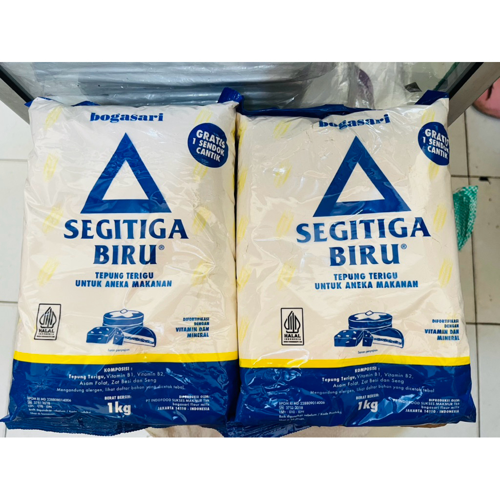 

TEPUNG TERIGU / SAGU SEGITIGA BIRU 1KG & 1/2KG