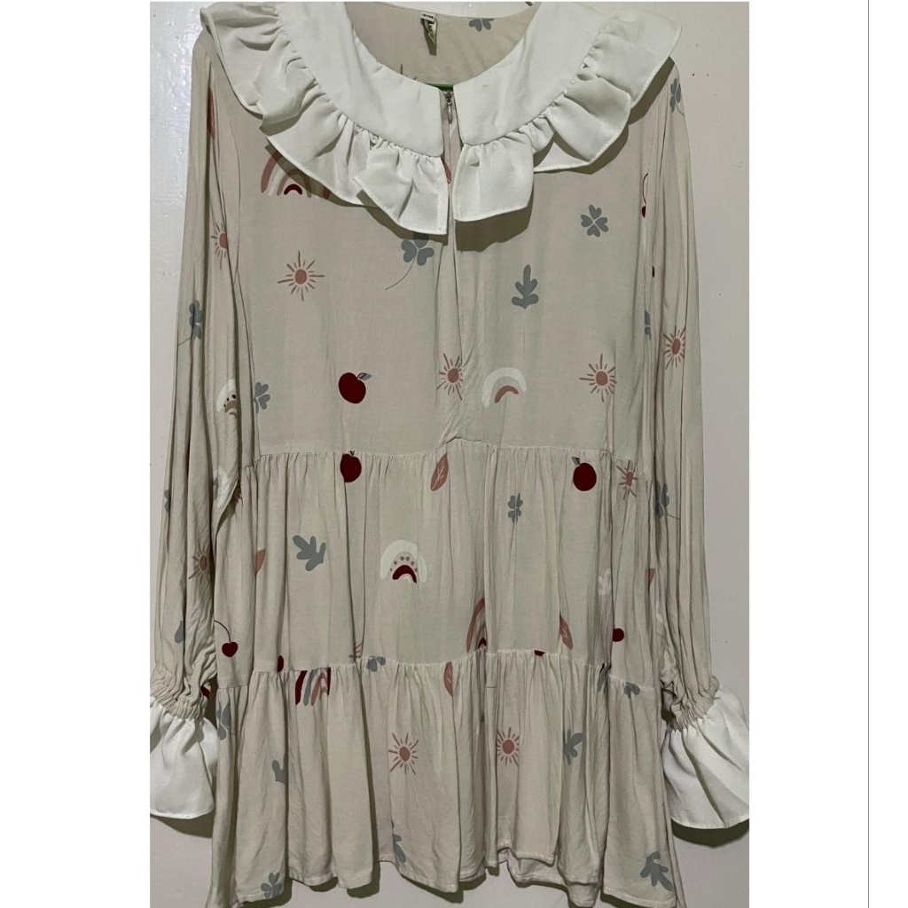 PL Vanilla Hijab Rainbow Cupcake Blouse sz S/M