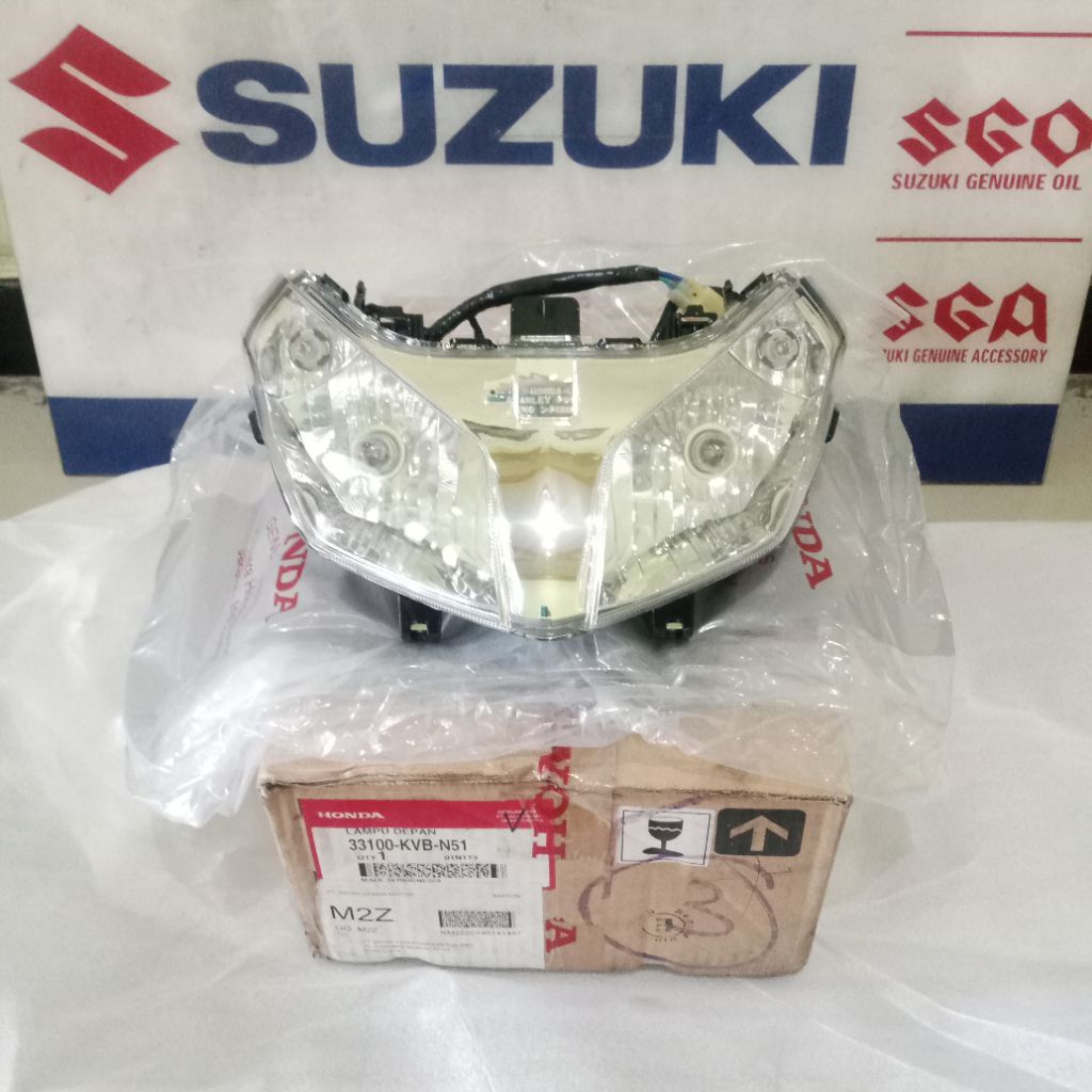 33100KVBN51 Reflektor Lampu Depan Assy Soket Bohlam Lampu Honda Vario Techno 110 CBS Karbu Karburato